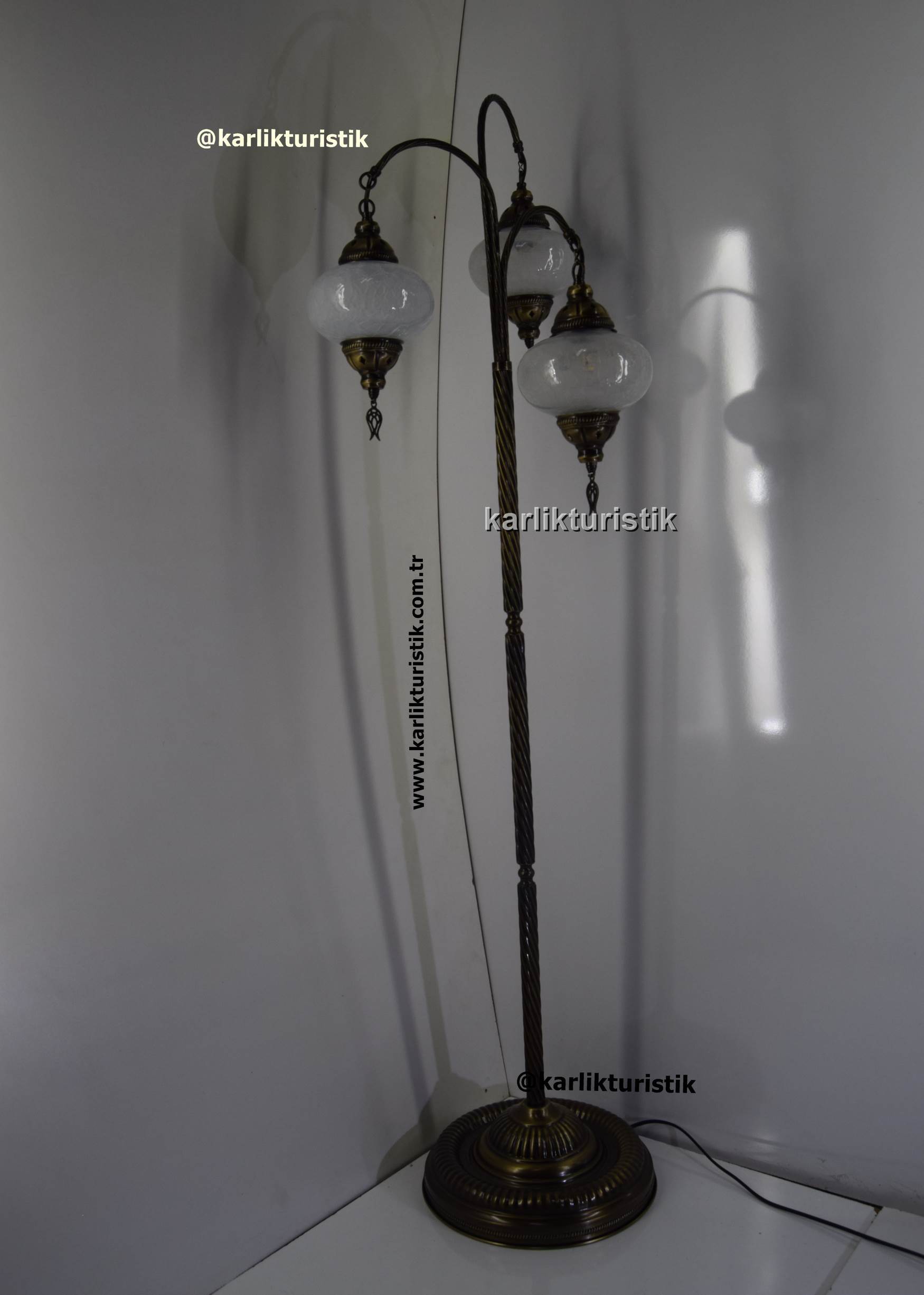 ZarifDokunuş,ElİşçiliğiDetaylarıylaŞıkLambader,KlasikveEstetikDekoratif-Aydınlatma-Çözümü-Doğal-ışığın-Büyüsü-Vintage-Tarz-Lambader101