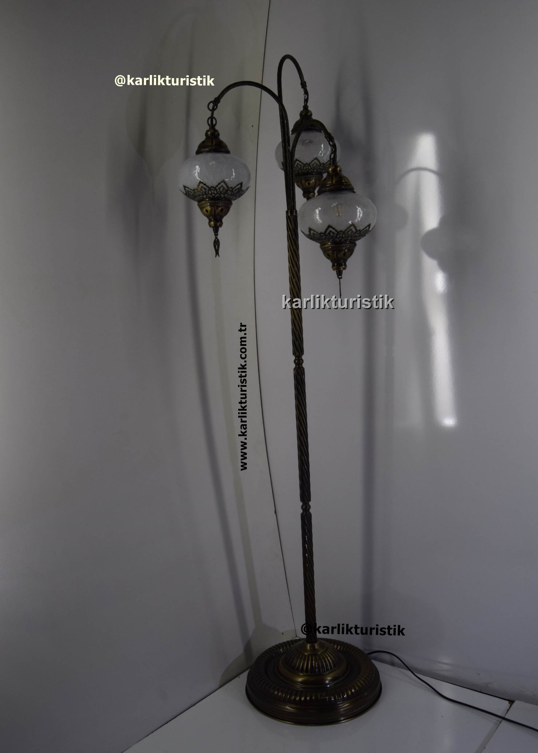 ZarifDokunuş,ElİşçiliğiDetaylarıylaŞıkLambader,KlasikveEstetikDekoratif-Aydınlatma-Çözümü-Doğal-ışığın-Büyüsü-Vintage-Tarz-Lambader102