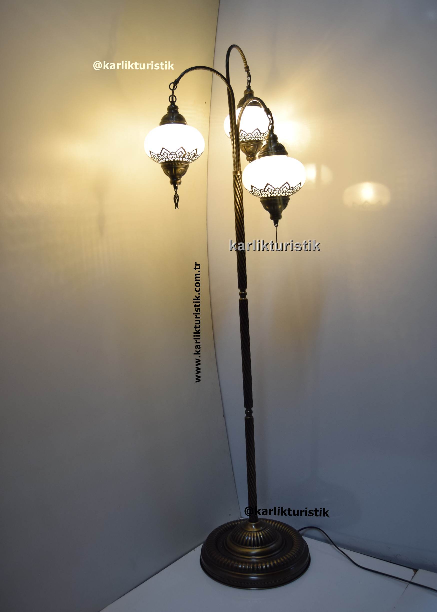 ZarifDokunuş,ElİşçiliğiDetaylarıylaŞıkLambader,KlasikveEstetikDekoratif-Aydınlatma-Çözümü-Doğal-ışığın-Büyüsü-Vintage-Tarz-Lambader104