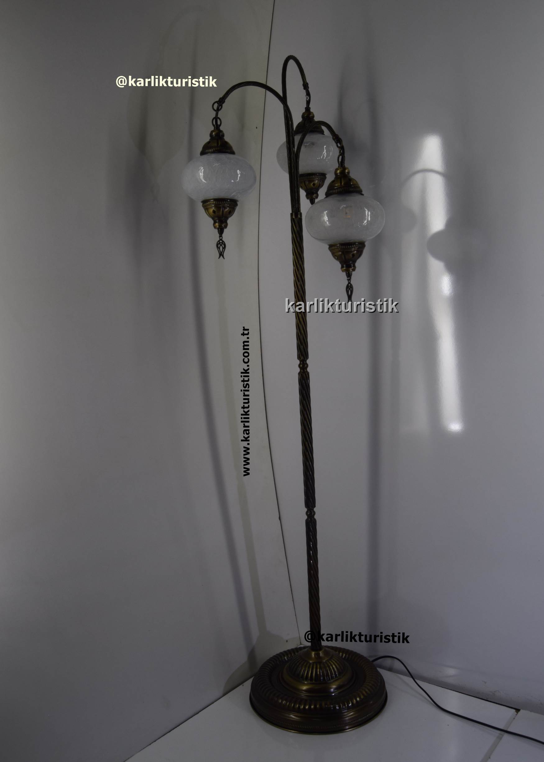 ZarifDokunuş,ElİşçiliğiDetaylarıylaŞıkLambader,KlasikveEstetikDekoratif-Aydınlatma-Çözümü-Doğal-ışığın-Büyüsü-Vintage-Tarz-Lambader97