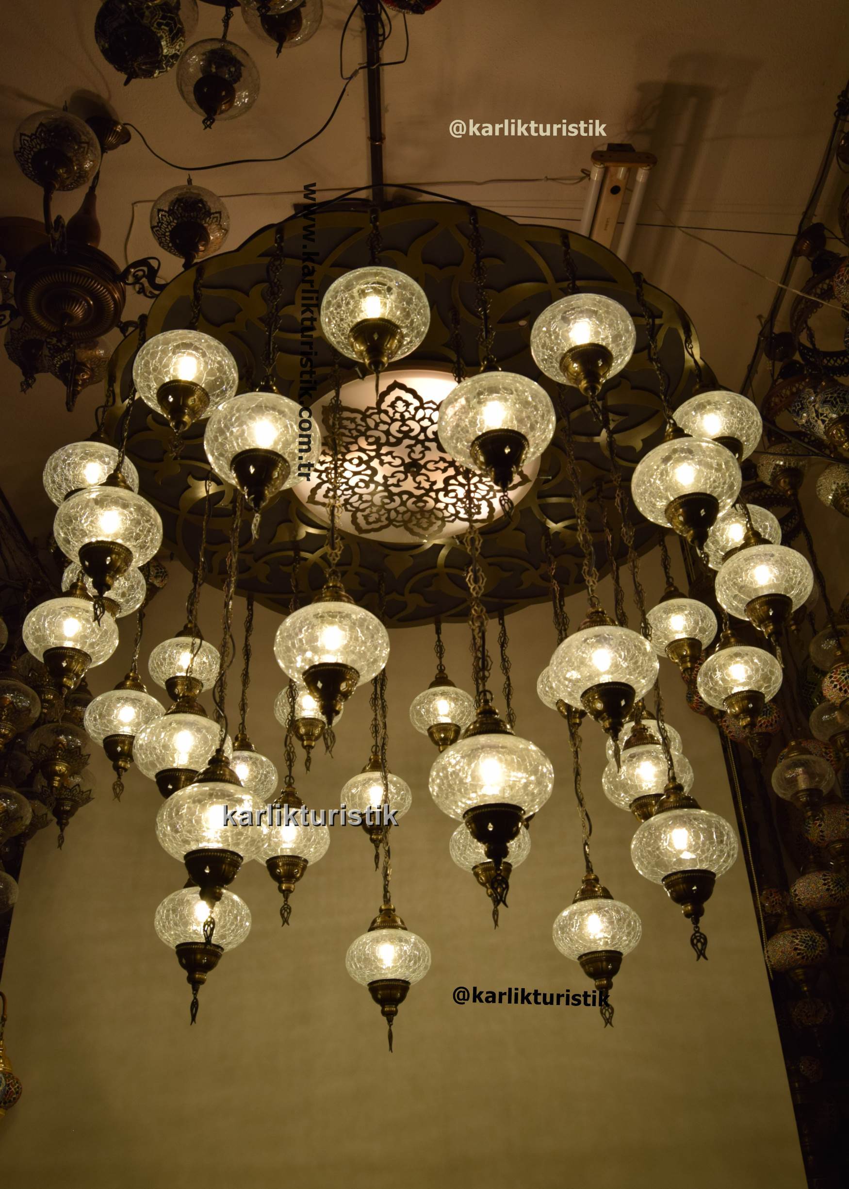 Ekstra Büyük Şeffaf Çatlak Cam Avize - 34 Küreli Kristal Işıltılı Grand Serisi